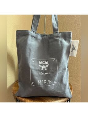 MCM LIMITED CANVAS TOTE